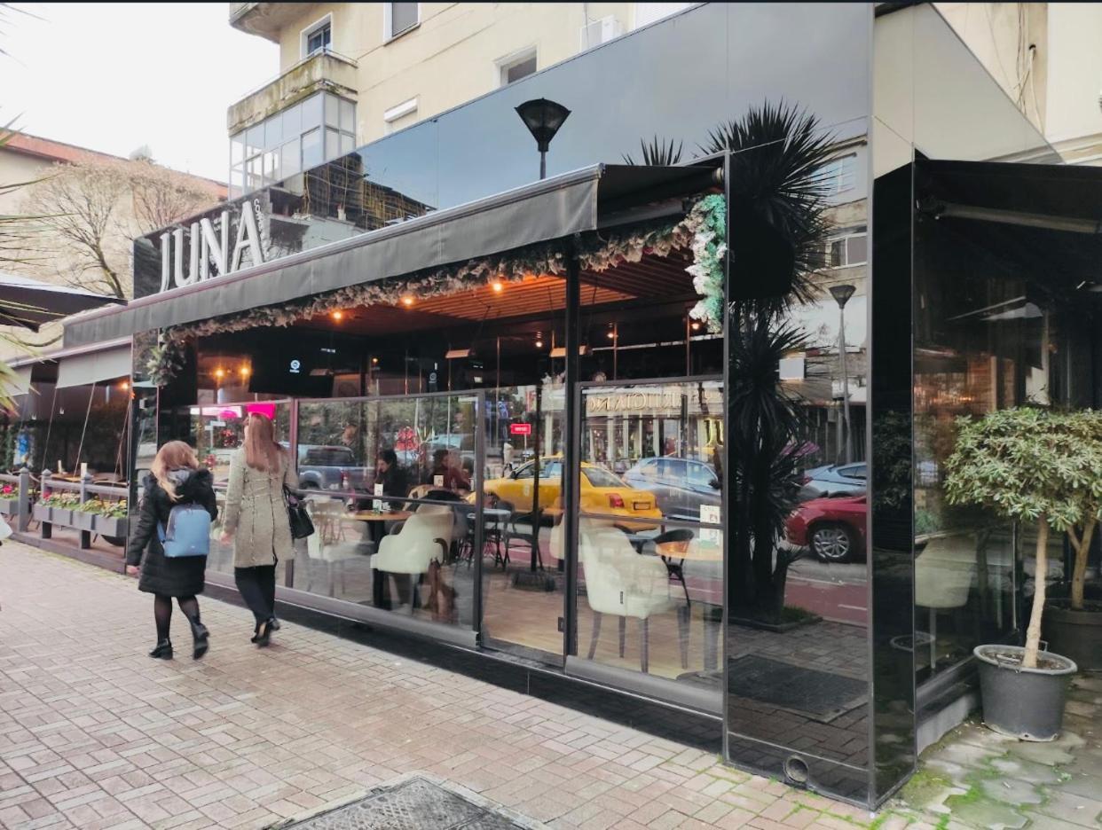 Lilo's Place * Тирана